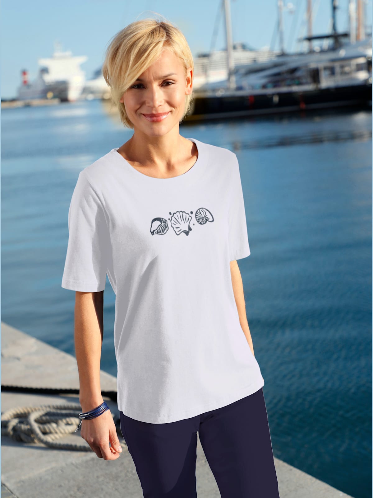 T-shirt manches courtes col rond imprimé coquillages - Helline - Modalova