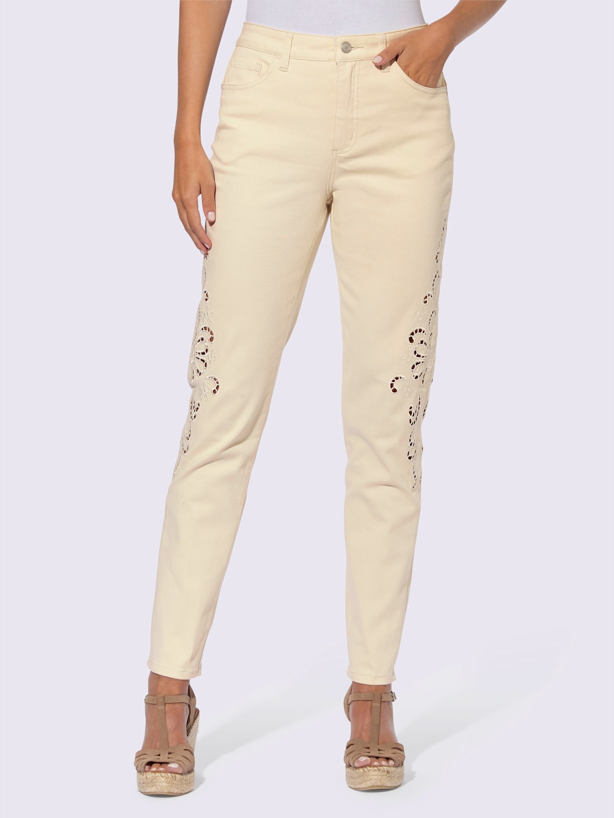 Pantalon empiècement en dentelle transparent sur les côtés - Linea Tesini - Modalova