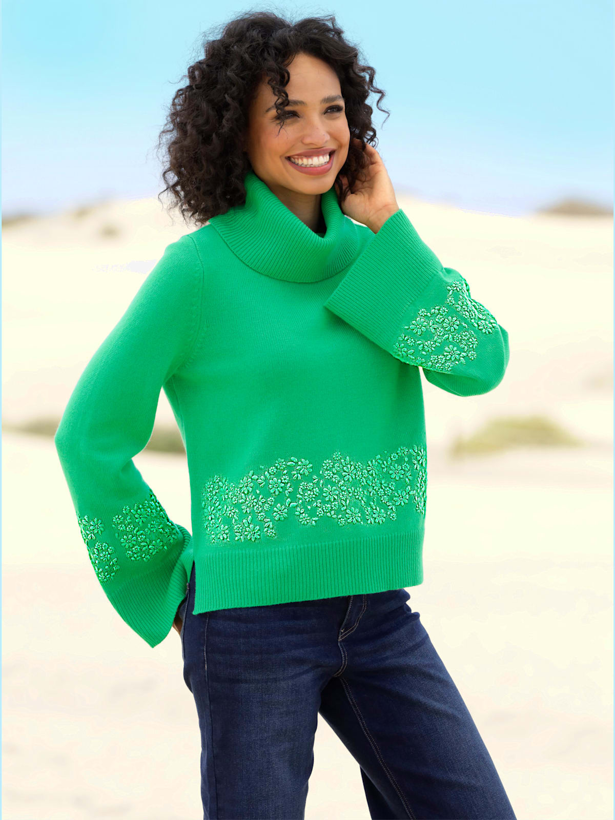 Pull à col roulé superbe broderie florale - Linea Tesini - Modalova