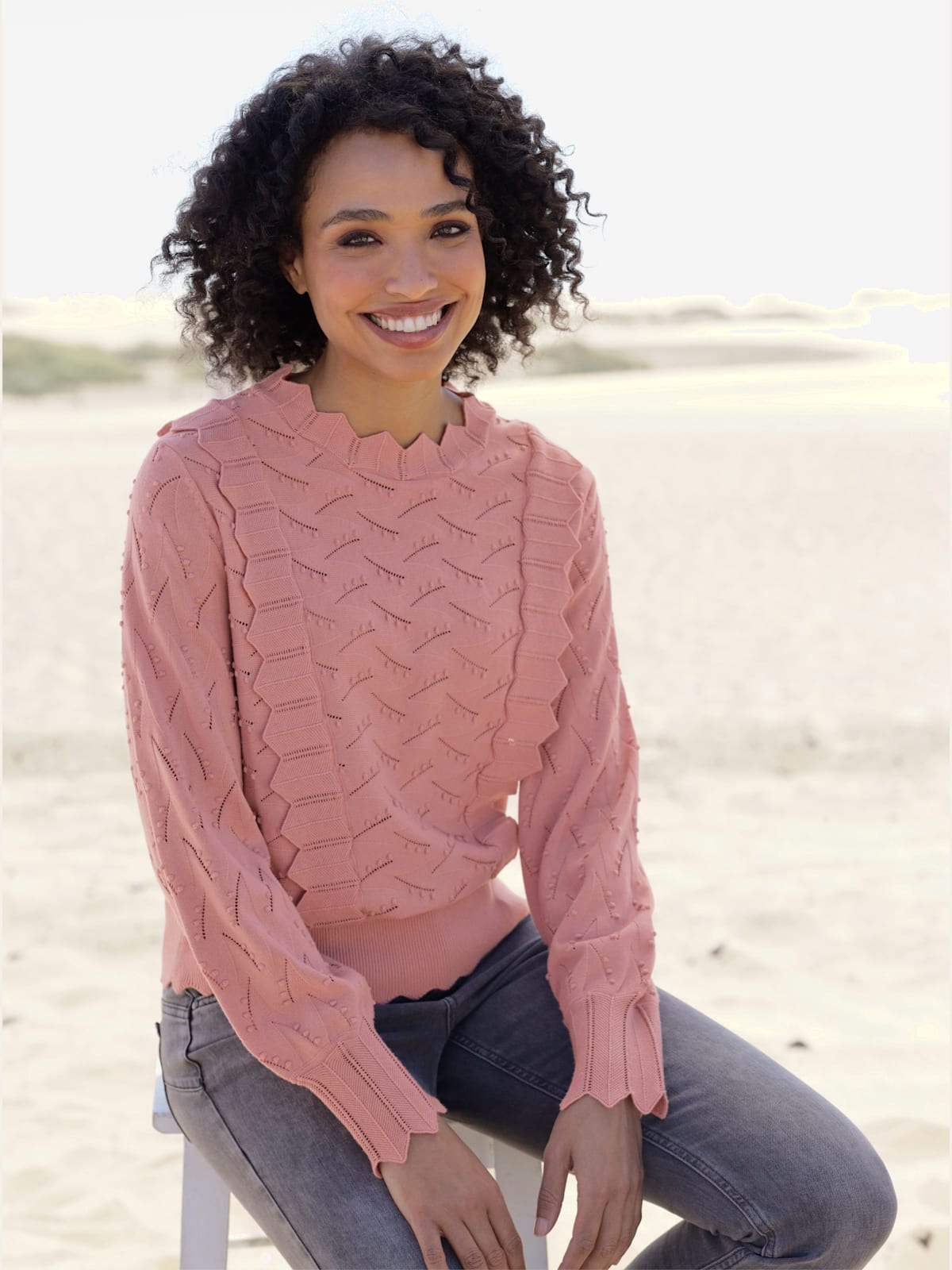 Pull en tricot fin bordure ajourée qui attire le regard - Linea Tesini - Modalova