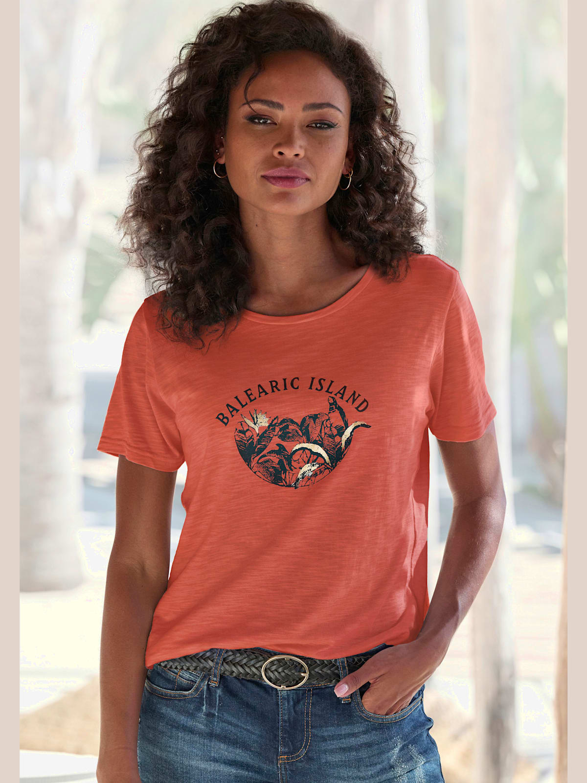 T-shirt imprimé devant estival avec détails brillants - Vivance - Modalova