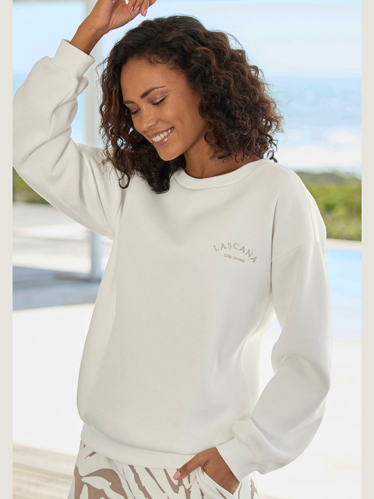Sweatshirt avec logo brodé - LASCANA - Modalova