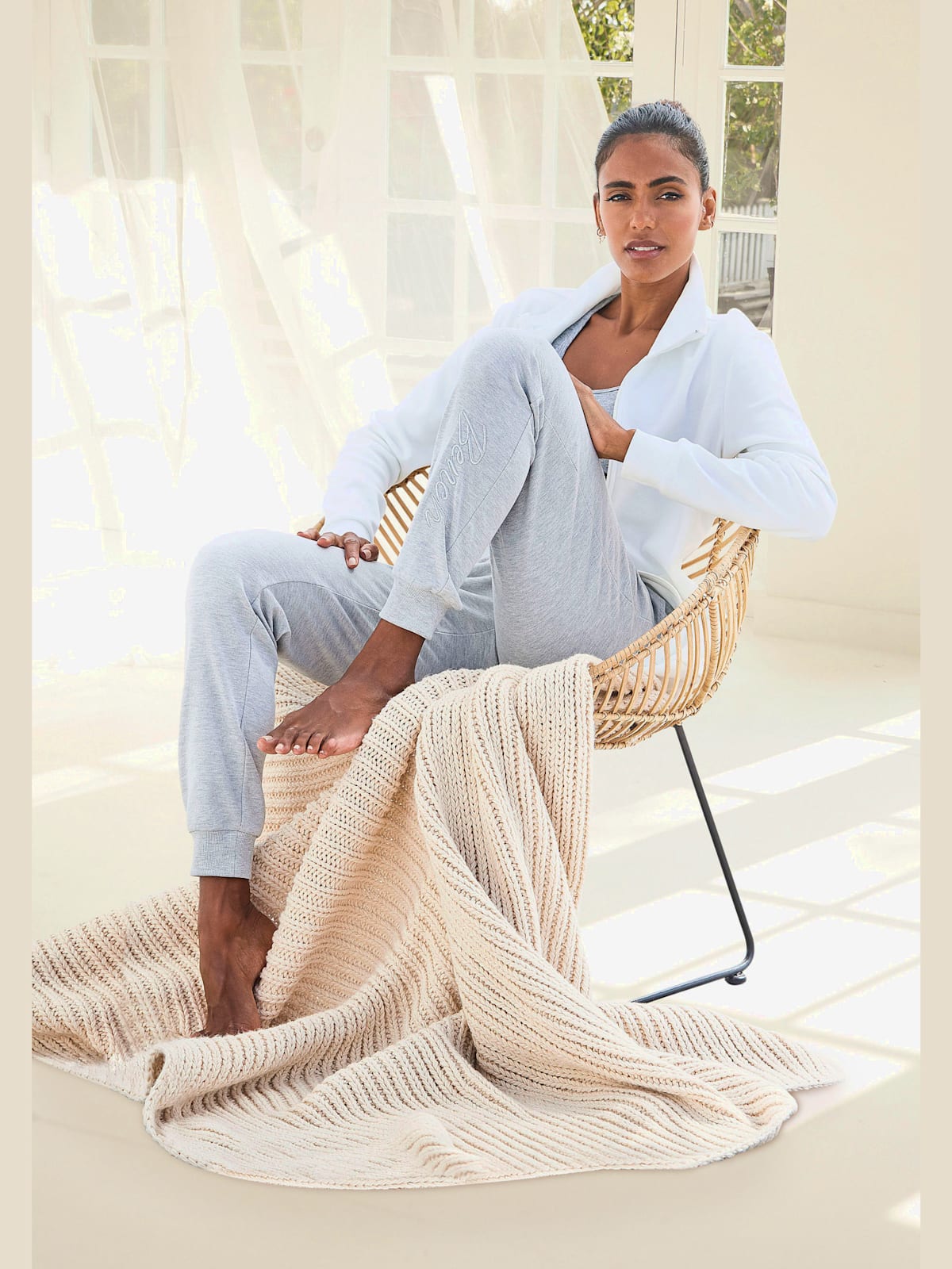 Veste sweat à col montant - Bench. Loungewear - Modalova