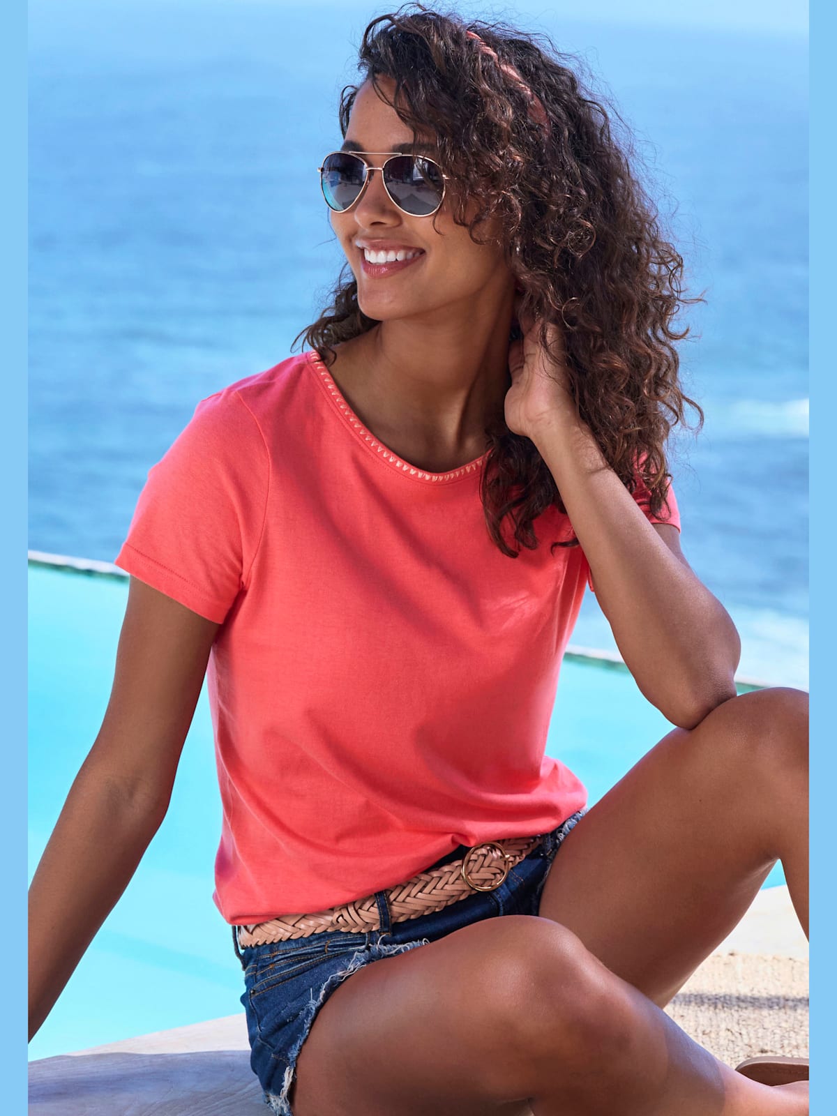 T-shirt broderie contrastée tendance à l'encolure ronde - - Vivance - Modalova