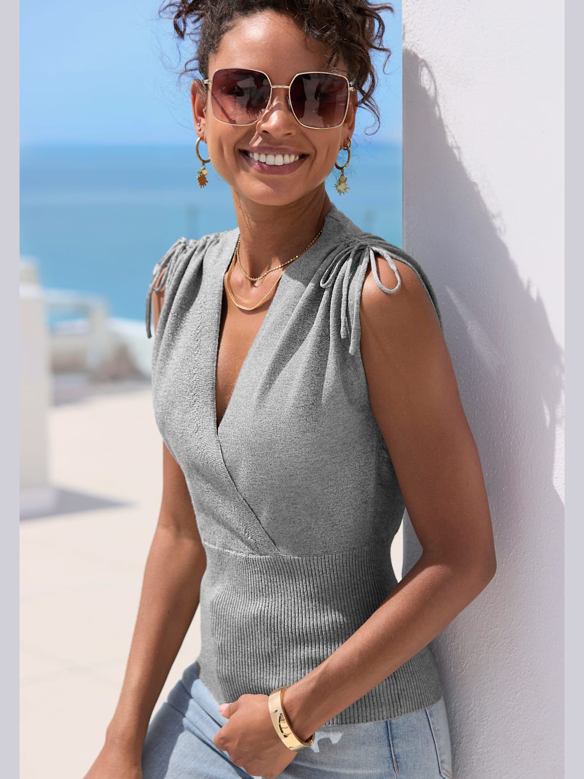 Débardeur en tricot encolure en v aspect superposé - LASCANA - Modalova