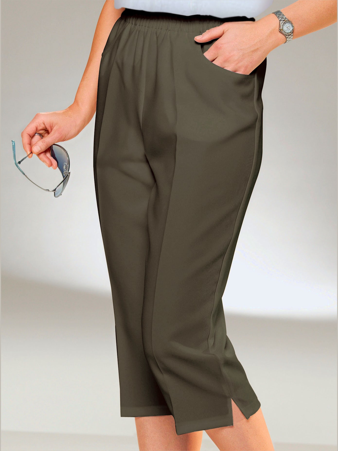 Corsaire sport avec plis repassés , kaki, taille 50 - MODA VILONA - Mode Femme et Homme