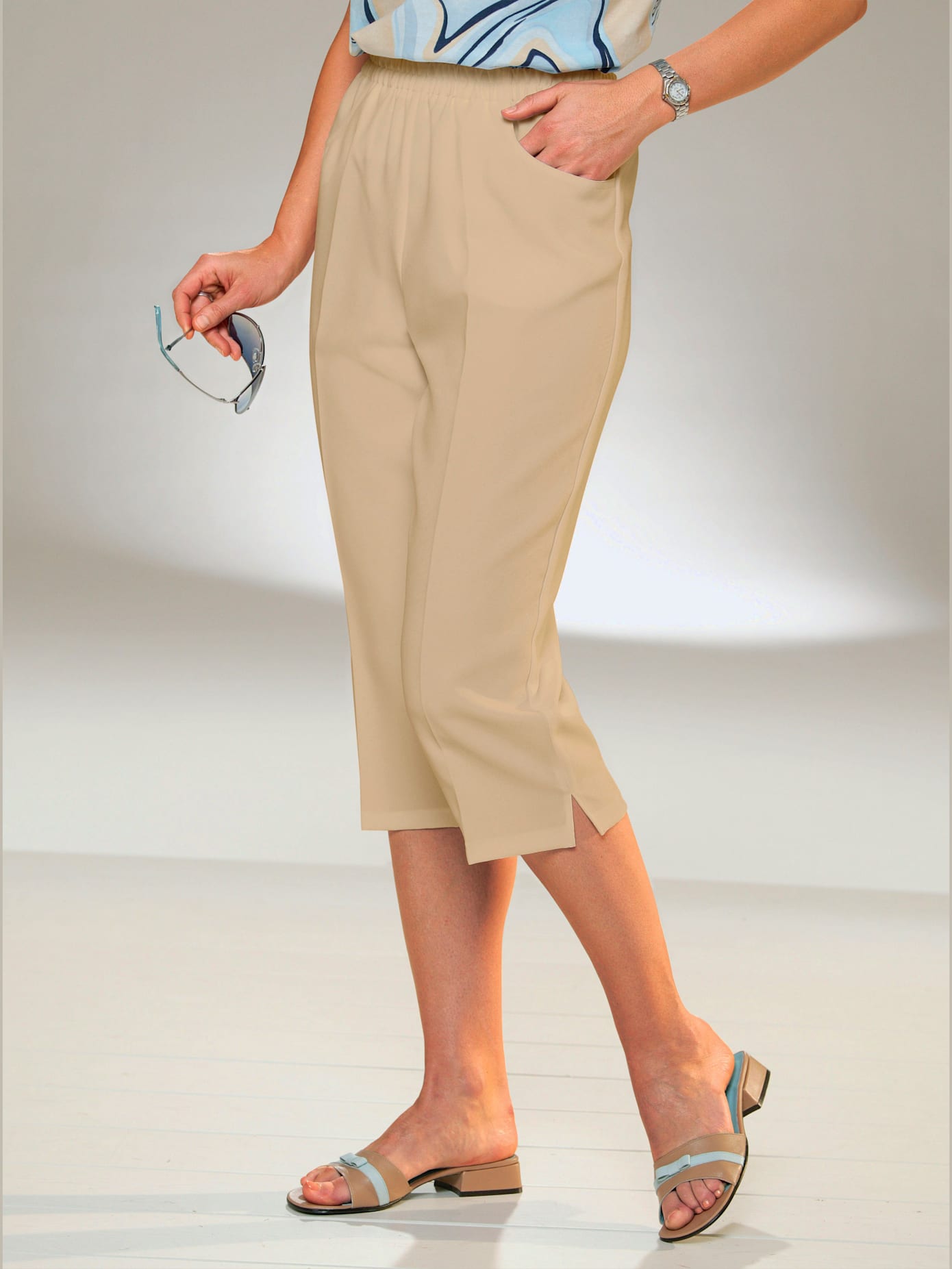 Corsaire sport avec plis repassés , beige, taille 48 - MODA VILONA - Mode Femme et Homme