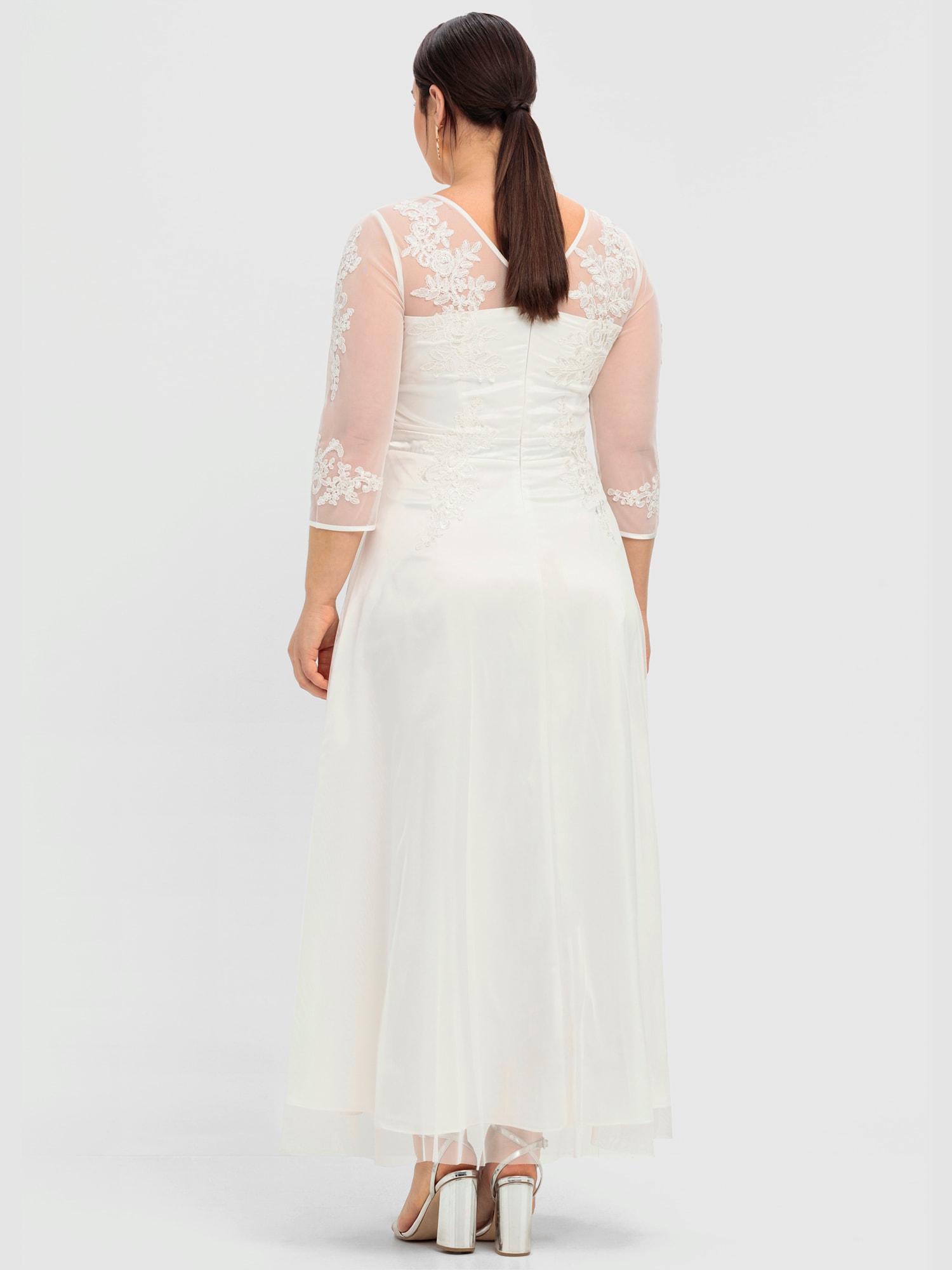 Robe de mariée, couleur : couleur ivoire clair à motifs, taille 54, marque Sheego, 100% Polyester - helline