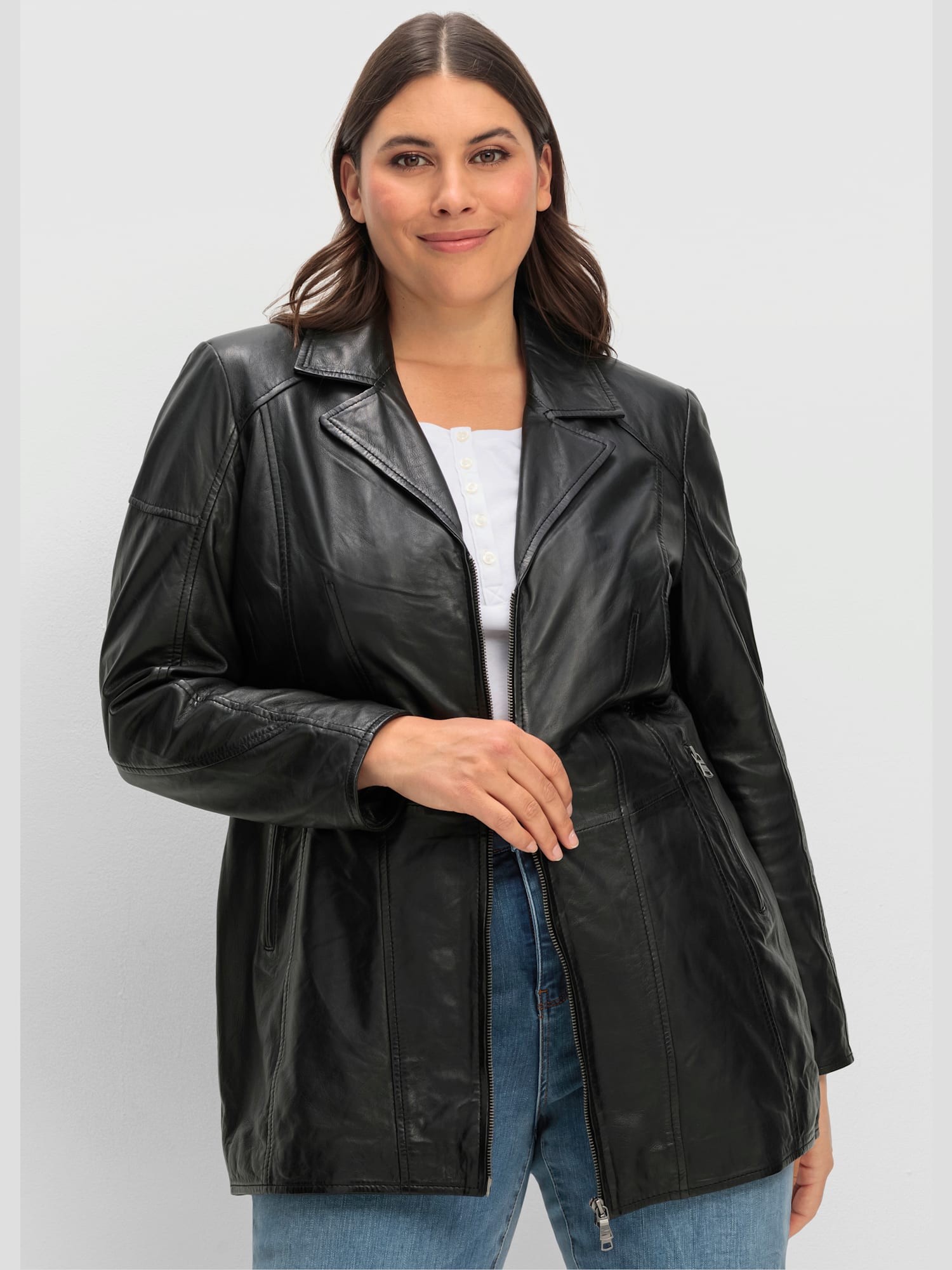 Veste en cuir, couleur noir, taille 46, marque Sheego - helline