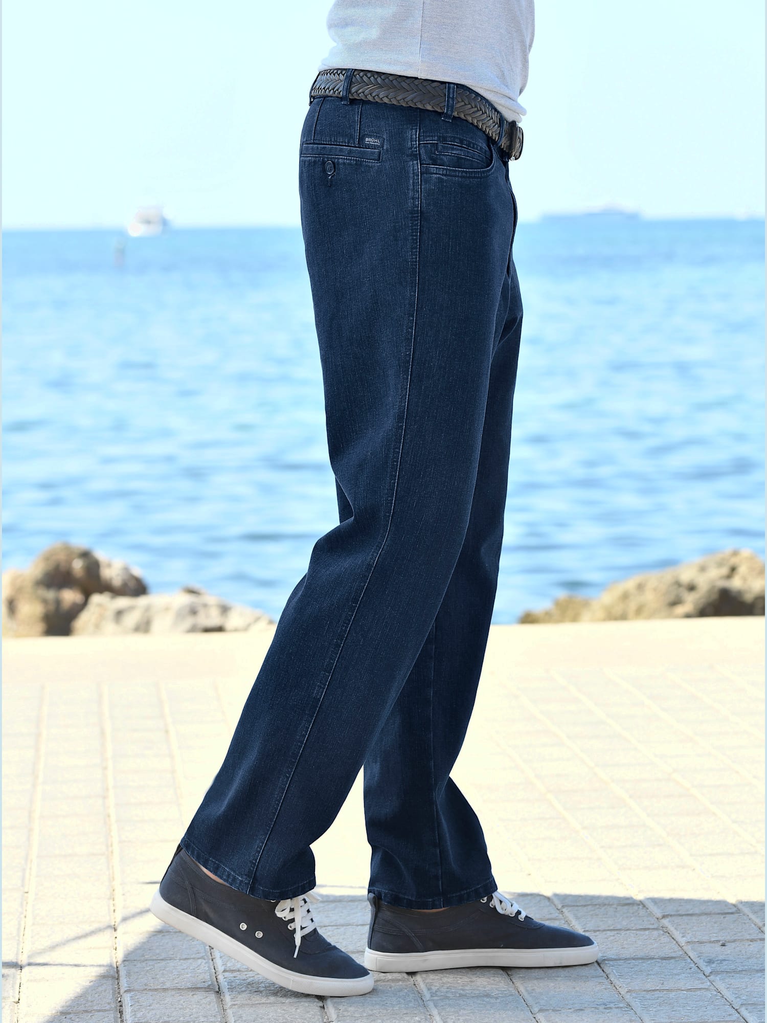 Jean marque brühl 5 poches coupe coupe swing-pocket, couleur bleu, taille 48, marque Brühl - Witt
