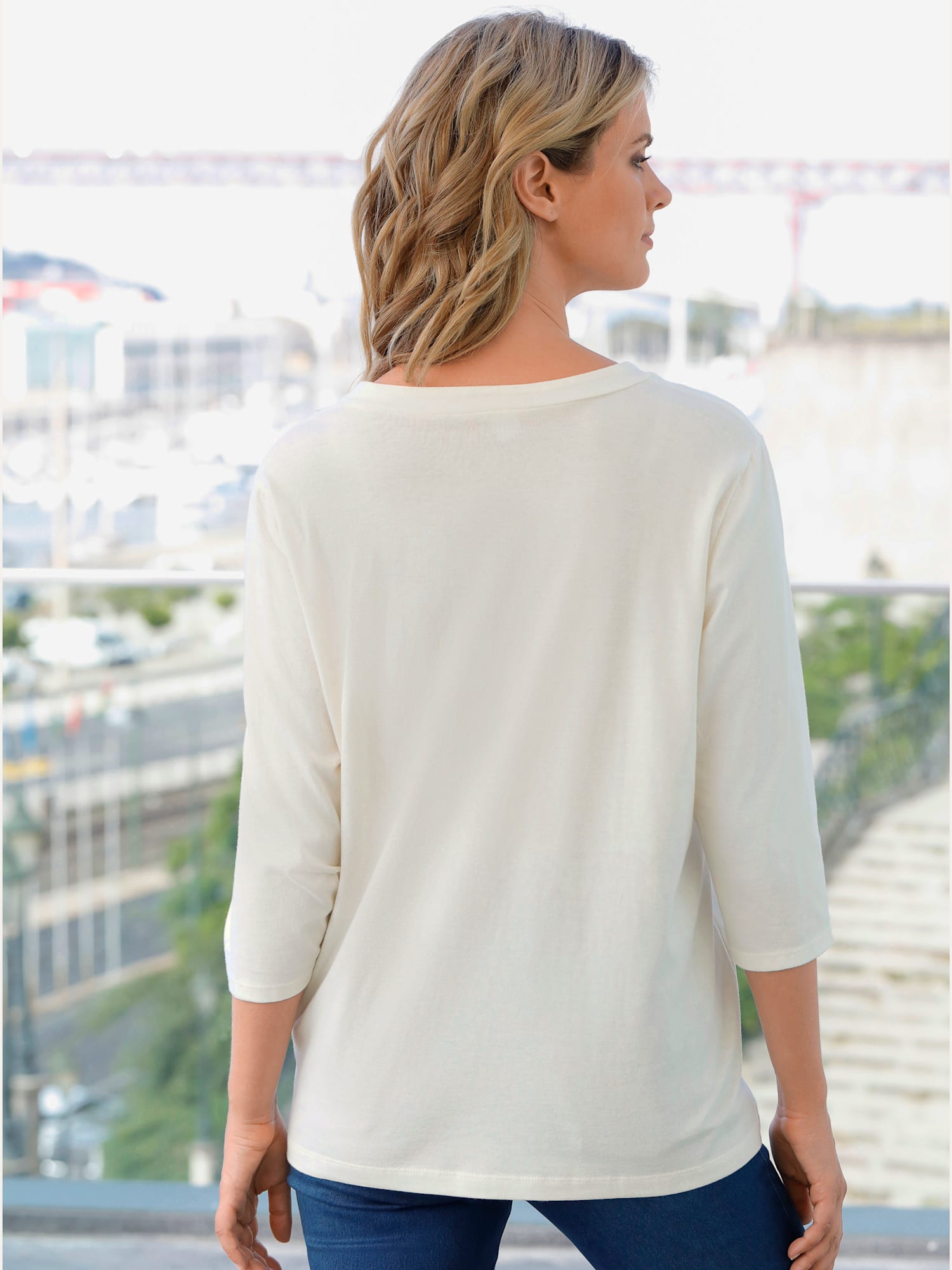 Tee-shirt femme original col v motifs brillants, couleur couleur ivoire, taille 52 - Witt