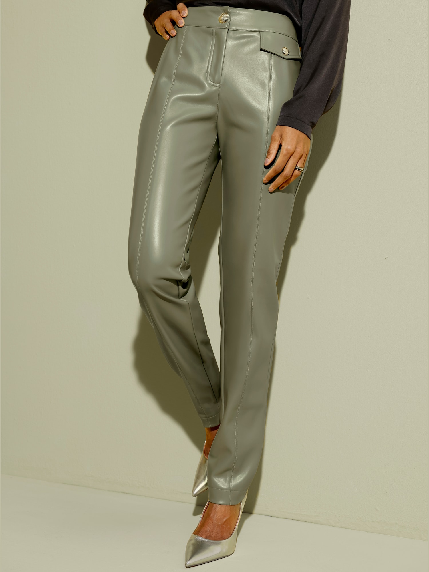 Pantalon en synthétique synthétique joliment brillant, couleur vert, taille 46, marque Creation L - helline