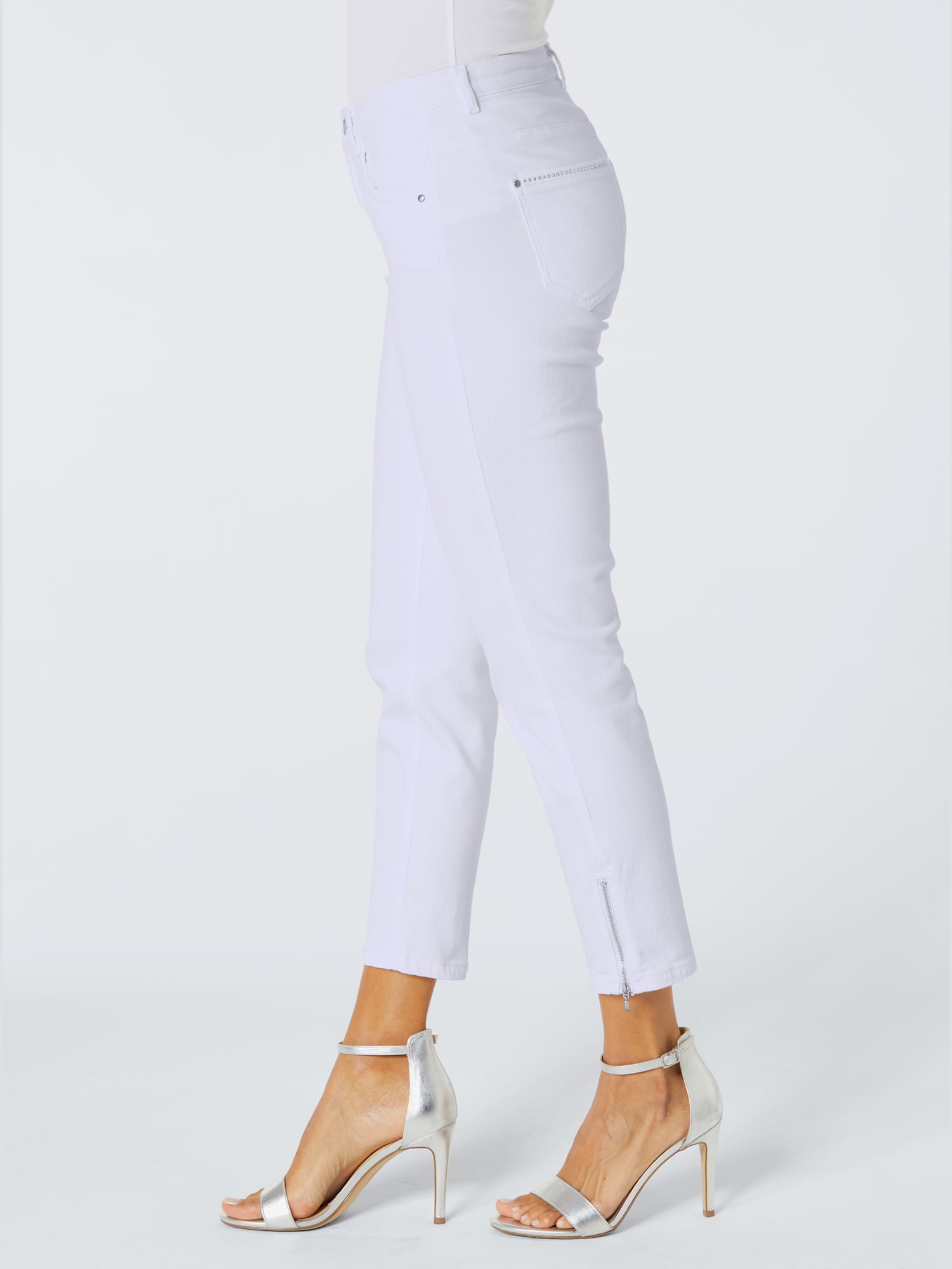 Jean 5 poches poches avec broderie et pierres fantaisie, couleur blanc, taille 46, marque Ascari - helline