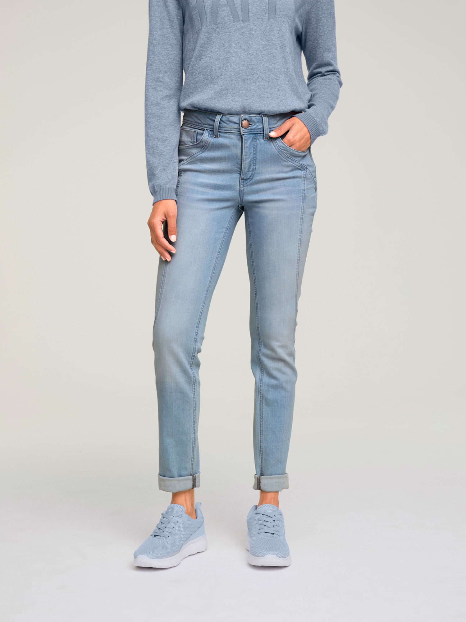 Jean skinny coupe skinny tendance, couleur bleu, taille 42, marque Rick Cardona - helline
