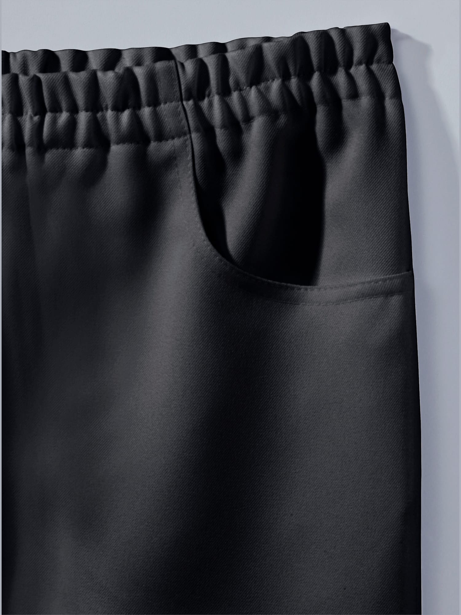 Corsaire sport avec plis repassés, couleur noir, taille 48 - Witt