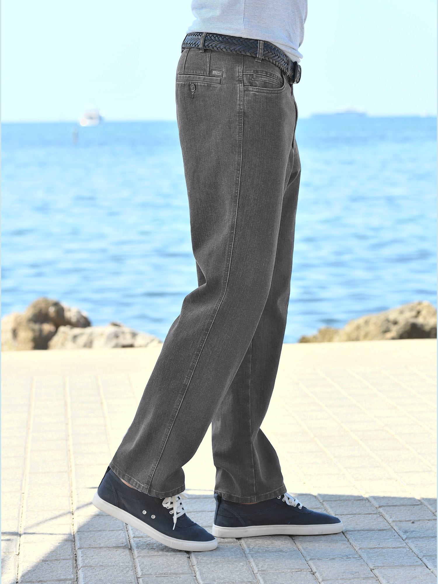 Jean marque brühl 5 poches coupe coupe swing-pocket, couleur gris, taille 28, marque Brühl - Witt