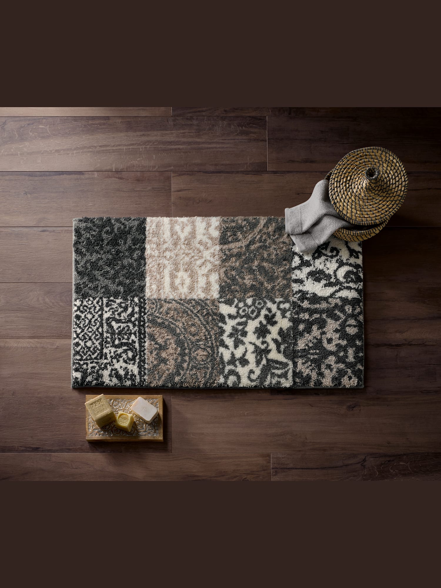 Tapis de bain acrylique facile d'entretien, couleur : gris moyen uni, taille 45x50 cm, marque helline home, 100% acrylique - helline