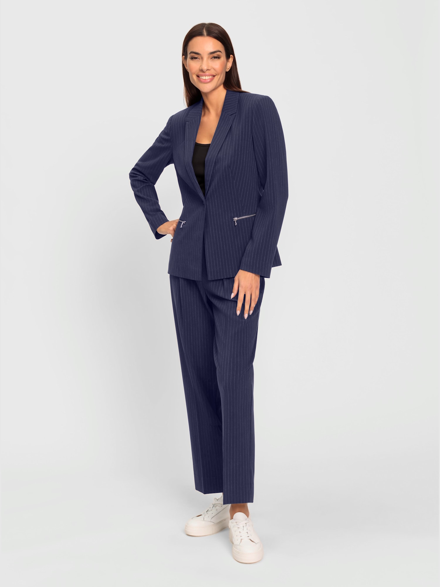 Costume fines rayures classiques, couleur bleu, taille 50, marque Rick Cardona - helline