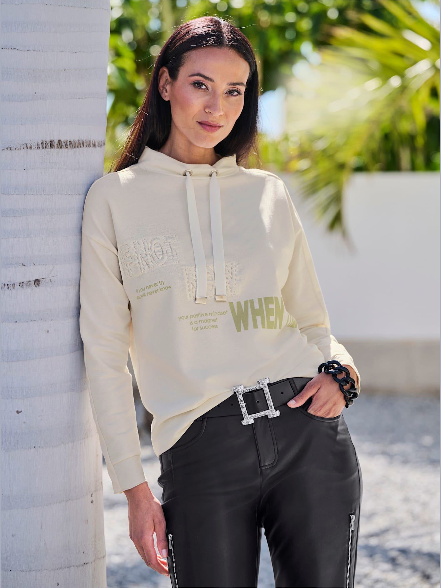 Ceinture boucle décorative, couleur : noir uni, taille 75, 90% cuir de vache;10% métal - helline