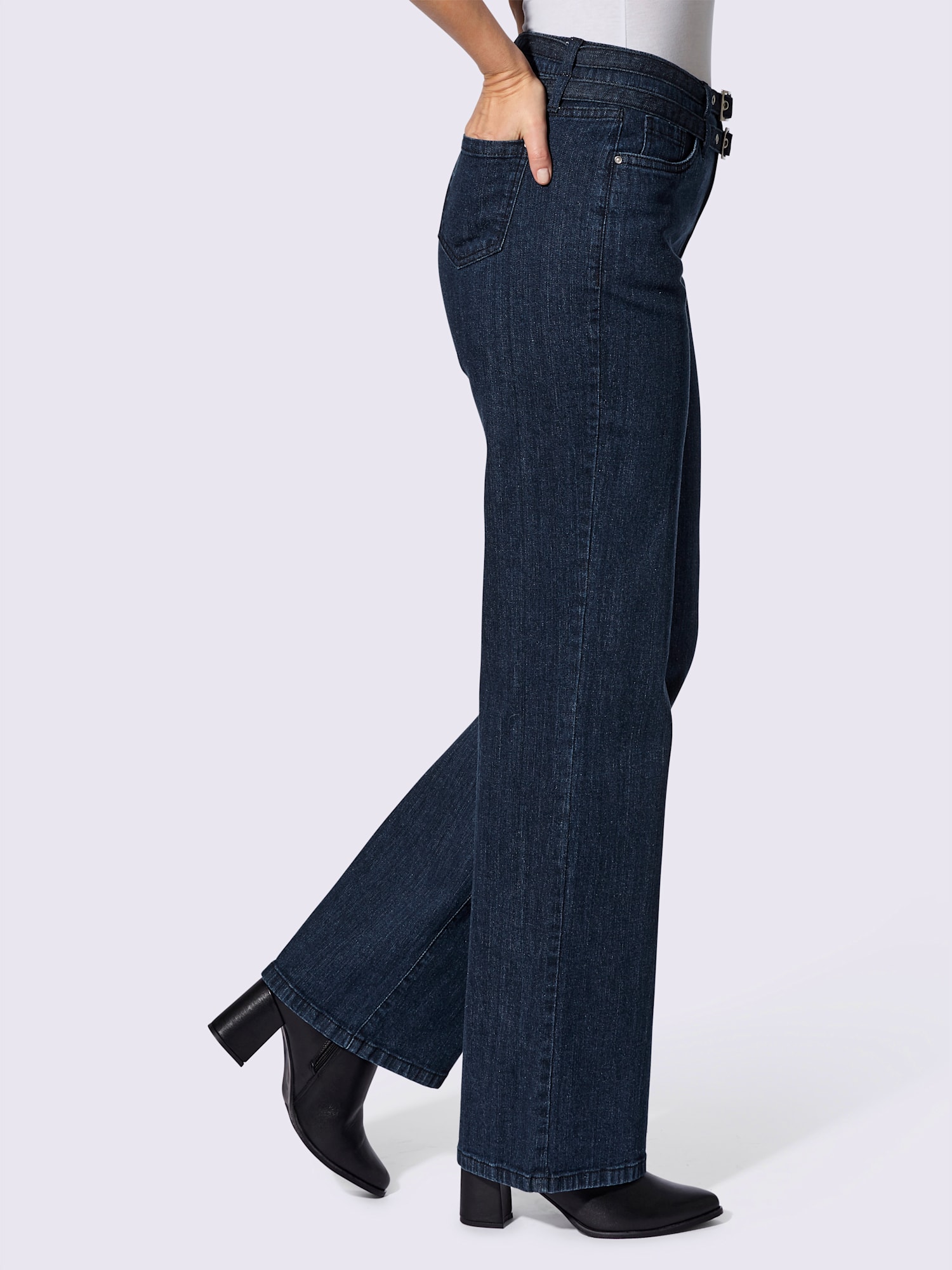 Jean droit livré avec ceinture, couleur bleu, taille 40, marque Rick Cardona - helline