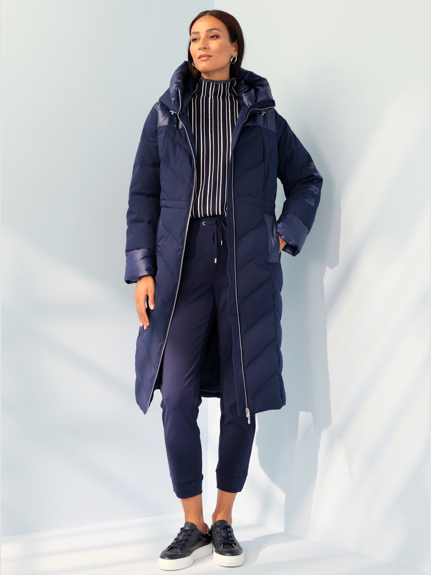 Écharpe moelleuse avec rayures et longues franges, couleur : bleu foncé à motifs, taille 0, 100% polyester - helline