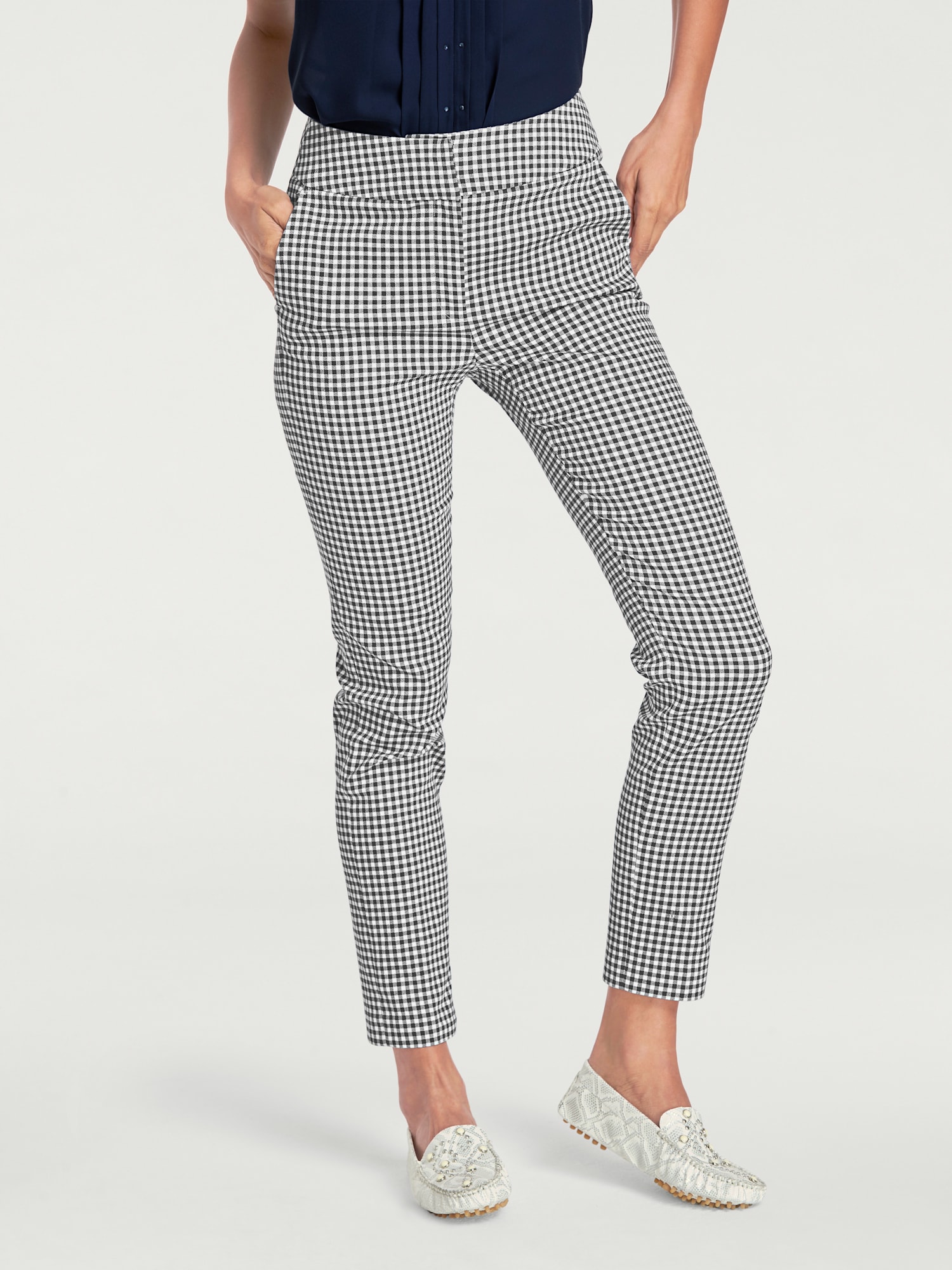 Pantalon skinny coupe skinny, couleur noir, taille 42, marque Linea Tesini - helline