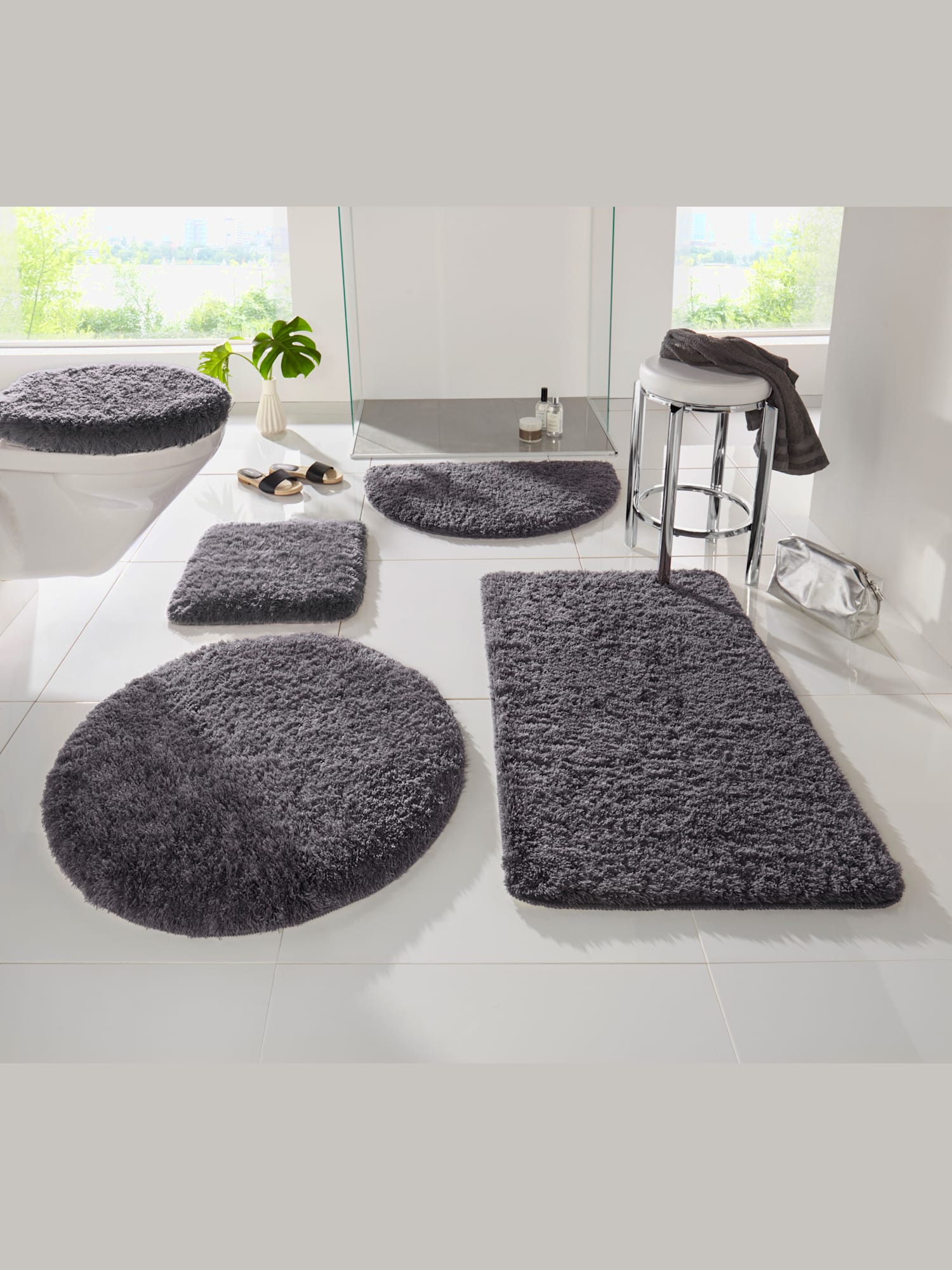 Tapis de bain 100% acrylique, couleur gris, taille 45x50 cm, marque helline home - helline