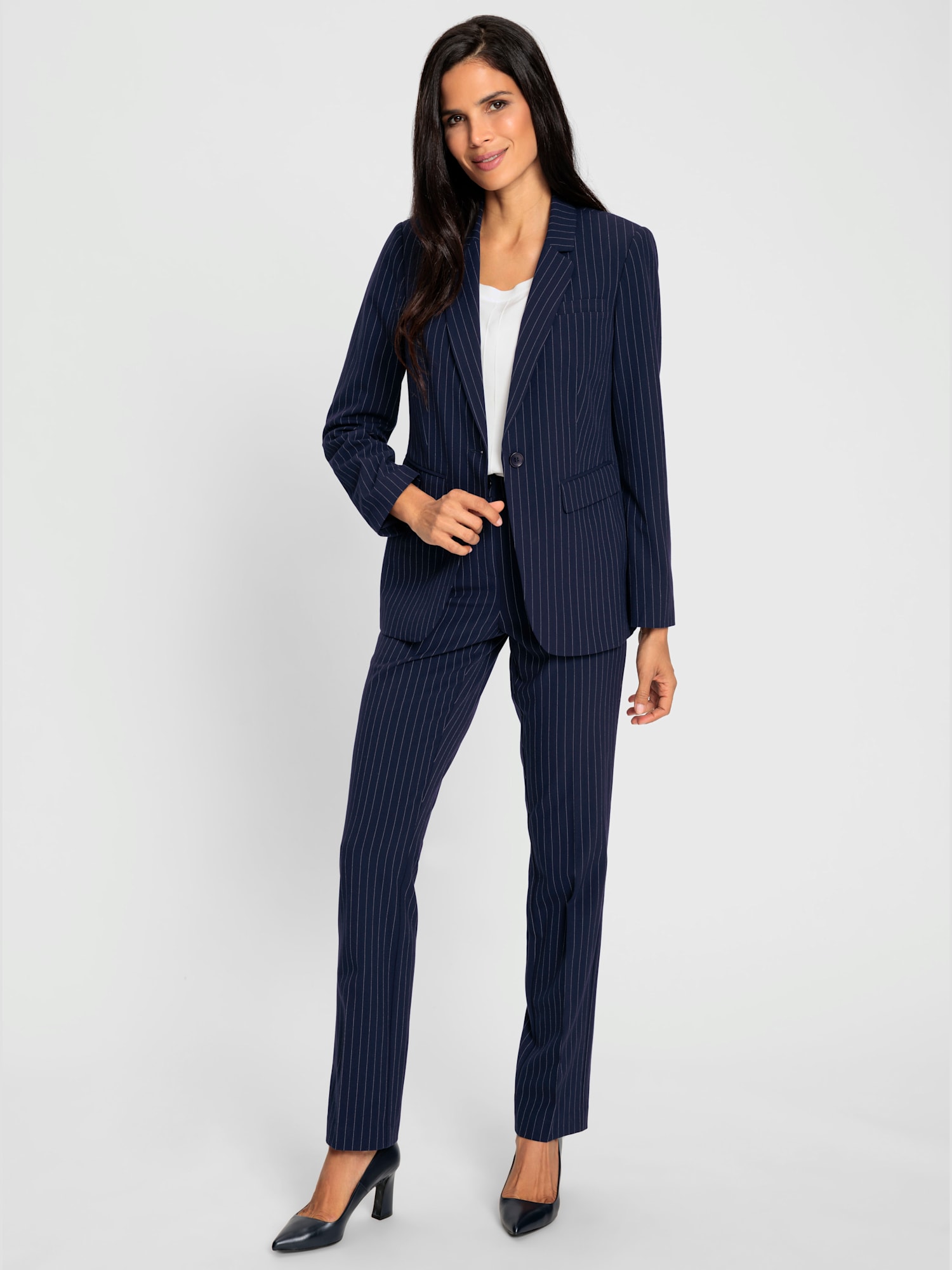Tailleur pantalon fines rayures classiques, couleur bleu, taille 50, marque Ashley Brooke - helline