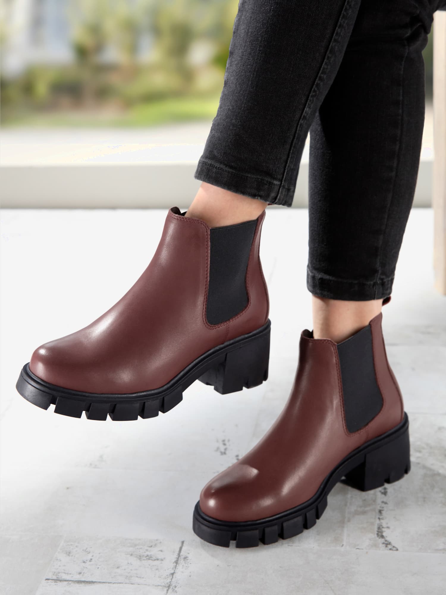 Bottines de fabrication portugaise, rouge foncé uni, taille 37 - helline