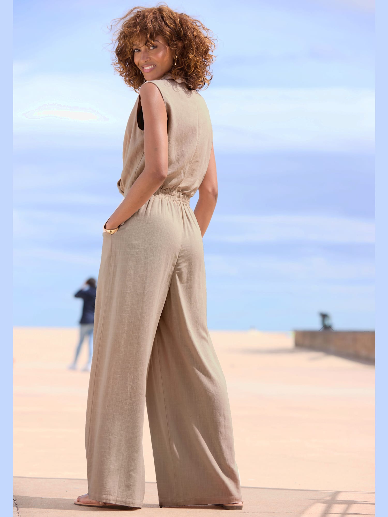 Combinaison col à revers tendance, couleur couleur ivoire, taille 42, marque LASCANA - helline