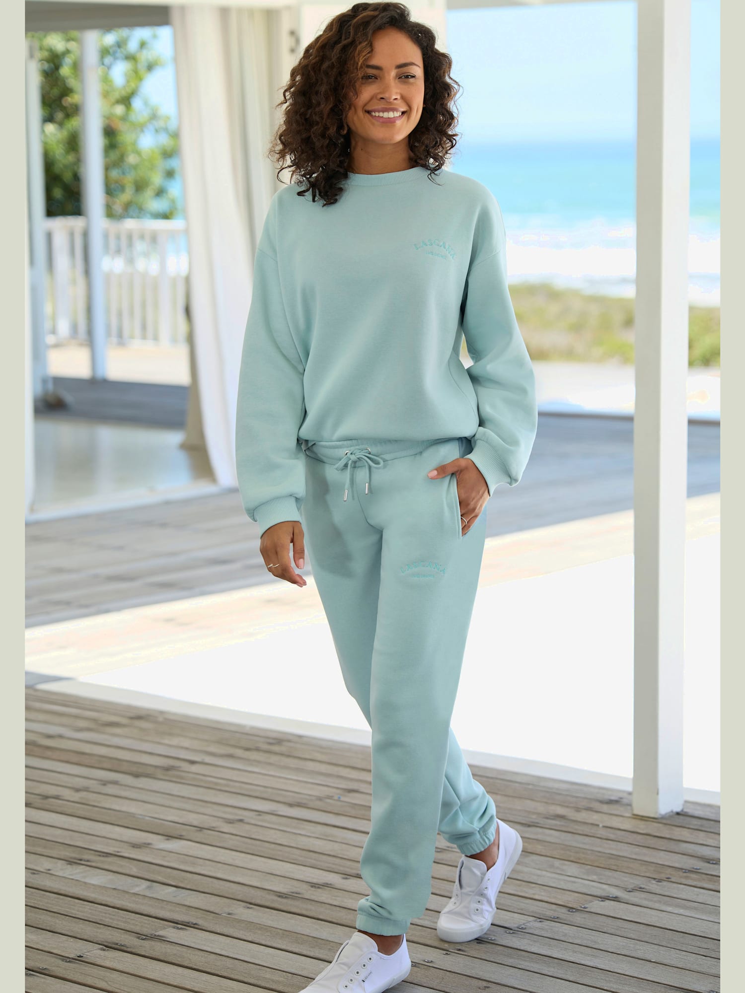 Sweatshirt avec logo brodé, couleur bleu, taille 34/36, marque LASCANA - helline