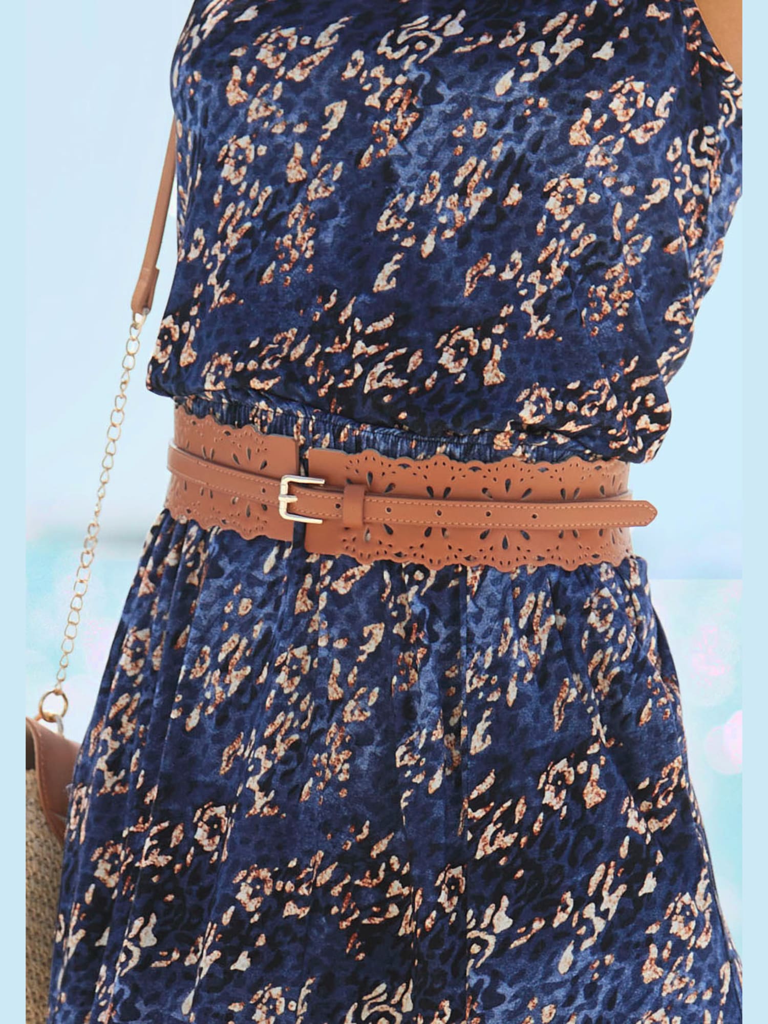 Large ceinture avec découpes tendance, couleur : marron clair uni, taille 105, marque LASCANA, 100% cuir - helline