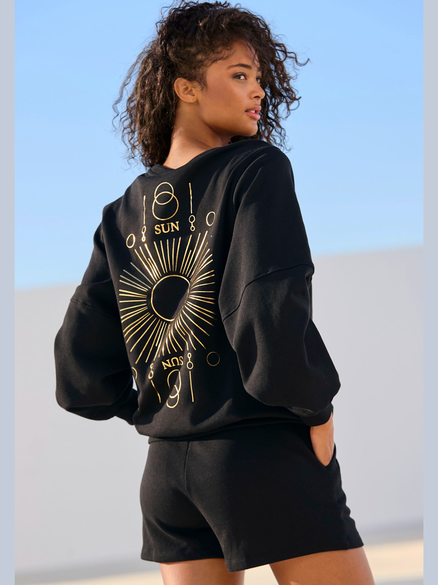 Sweatshirt à encolure ronde, couleur noir, taille 42/44, marque Buffalo - helline