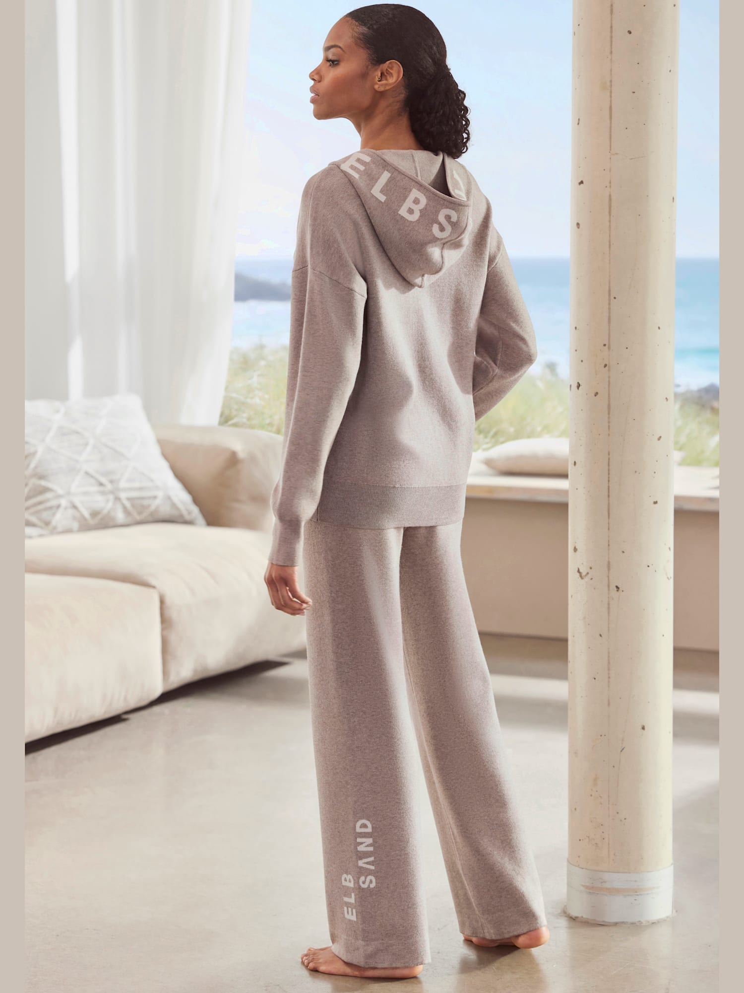 Pantalon en tricot doux et extensible, couleur marron, taille 42/44, marque Elbsand - helline