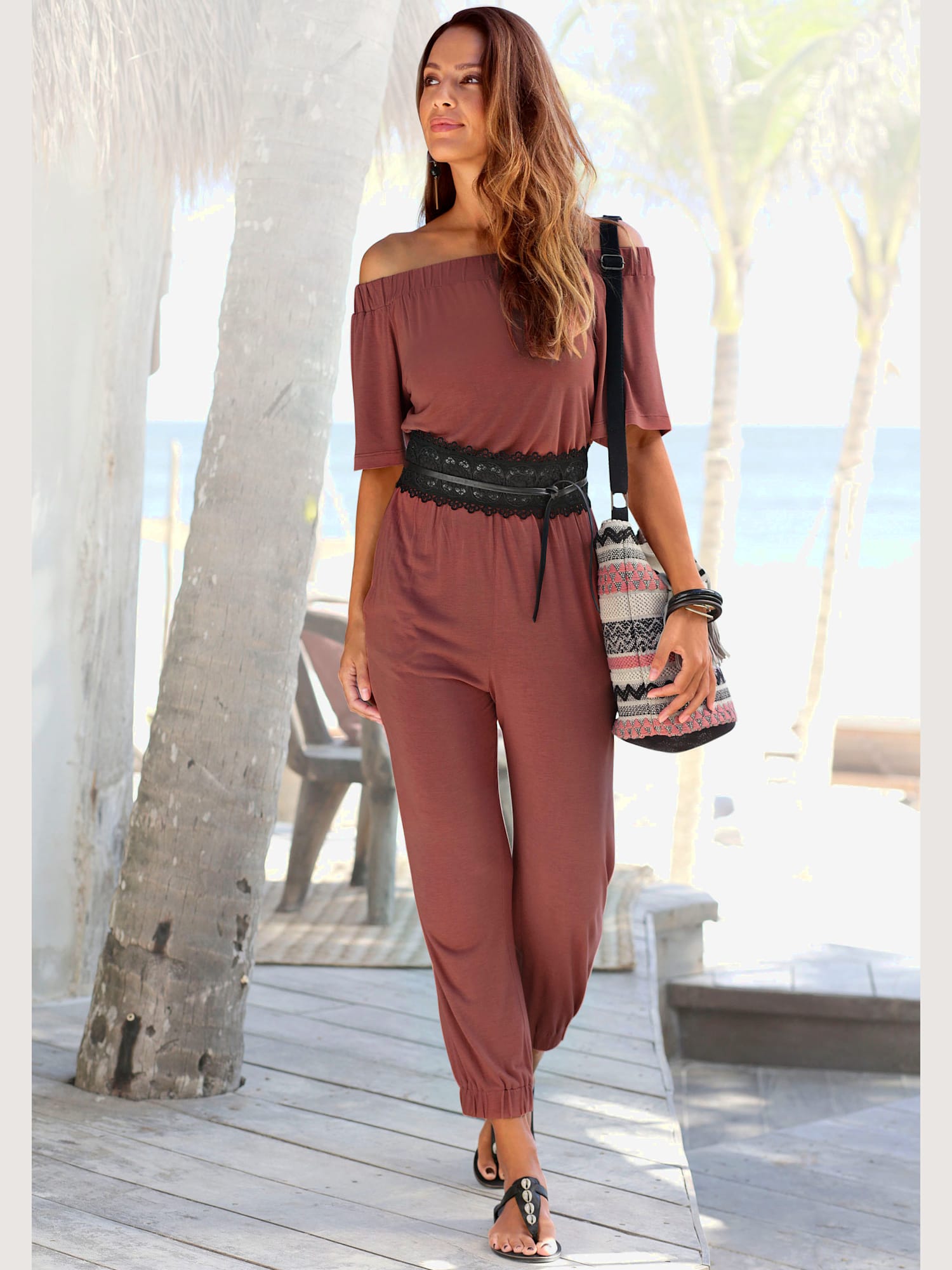 Ceinture avec broderie et dentelle tendance, couleur noir, taille M, marque LASCANA - helline