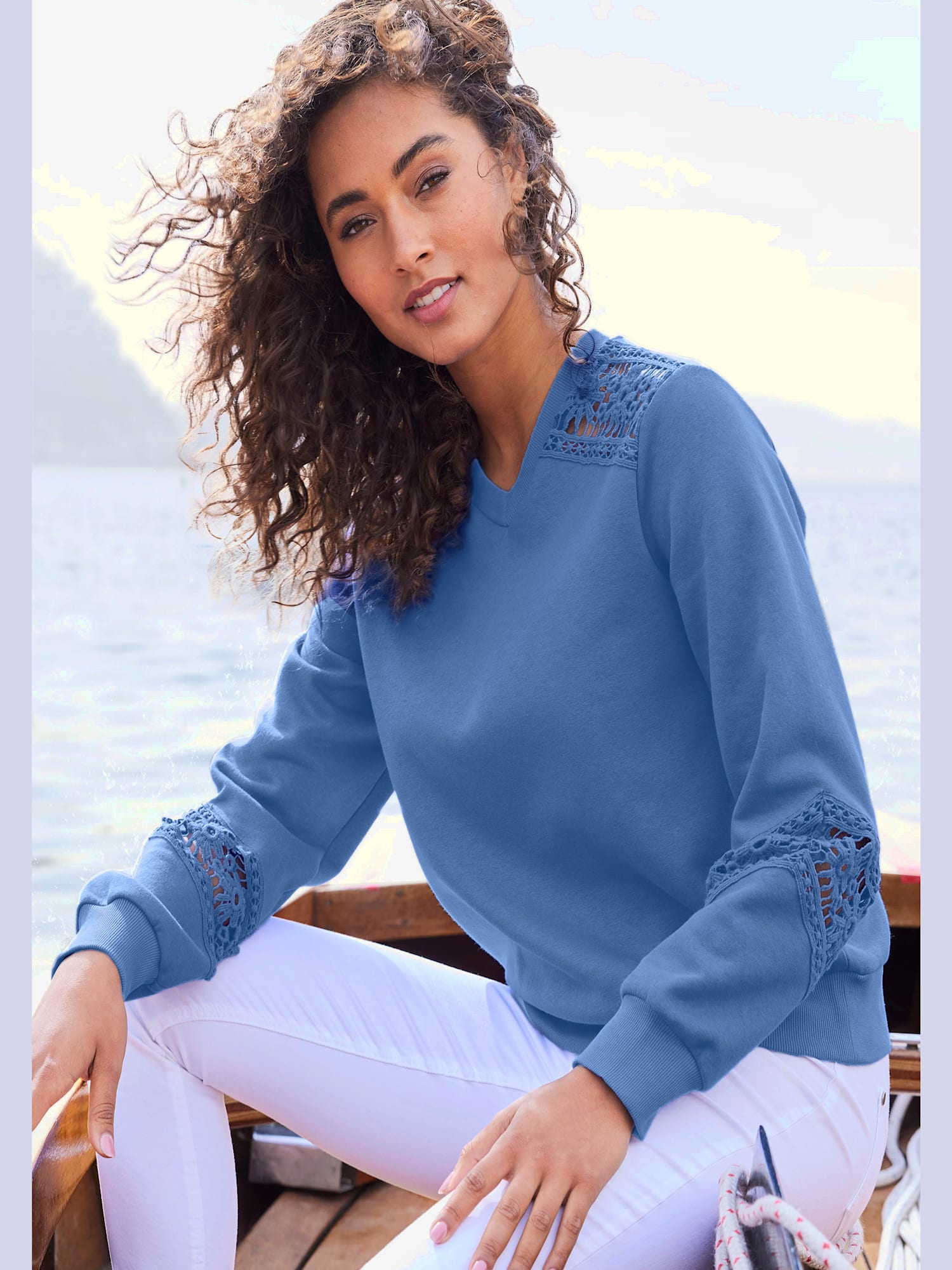 Sweat-shirt encolure en v, couleur bleu, taille 34/36, marque Vivance - helline