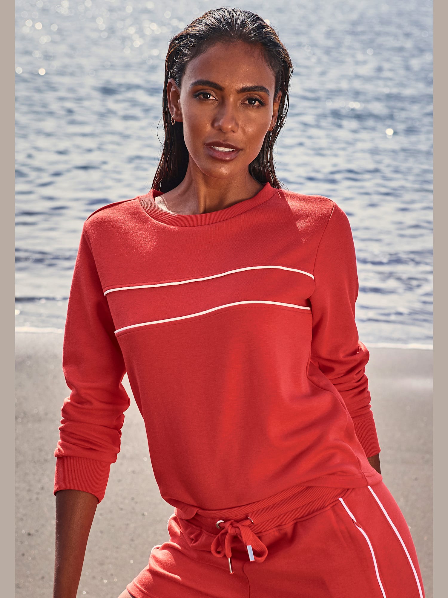 Sweatshirt sport avec passepoil, couleur rouge, taille 50/52, marque H.I.S - helline