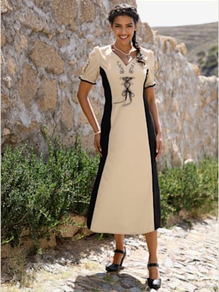 Robe traditionnelle broderie country élégante (Image 1)