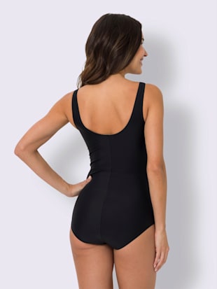 Maillot de bain bon. b, c, d