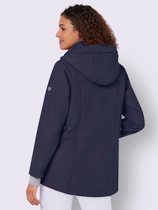 Veste softshell nombreuses poches pratiques