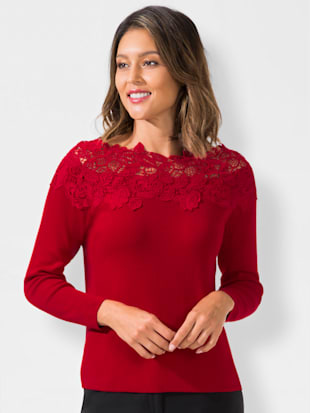 Pull tricot fin épaules tombantes avec empiècement en broderie anglaise