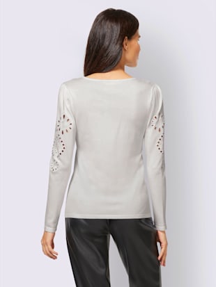 Pull superbe broderie ajourée