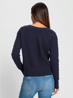 Pull en tricot superbe motif tricoté