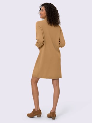 Robe en tricot motif torsadé devant