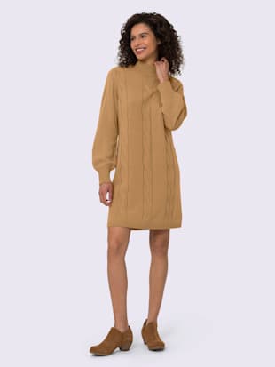 Robe en tricot motif torsadé devant