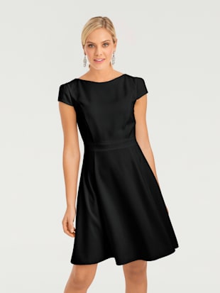 Robe de cocktail élégance intemporelle
