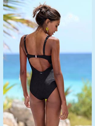 Maillot de bain découpe tendance devant