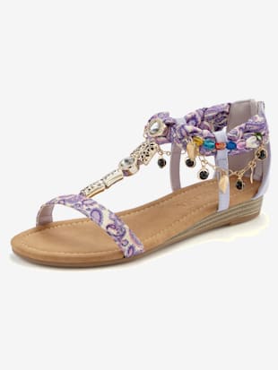 Sandales différents éléments décoratifs pour une allure, sophistiquée et raffinée (Image 1)