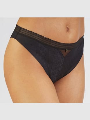 String tendance avec petit accessoire métallique au centre devant