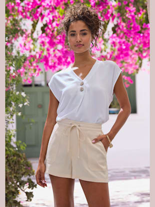 Shorts poches plaquées devant (Image 1)